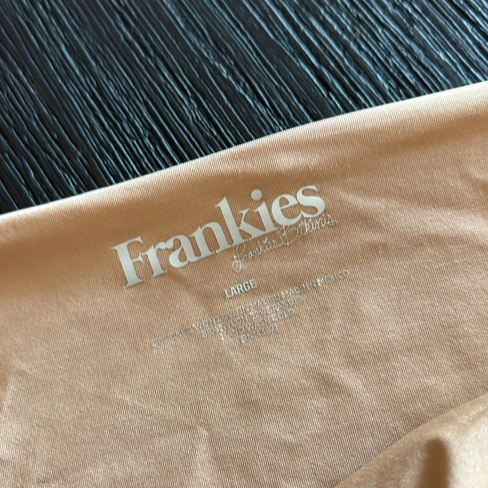 Frankie’s Bikinis Shea Ribbed Bottoms in Sand Size Large NWOT